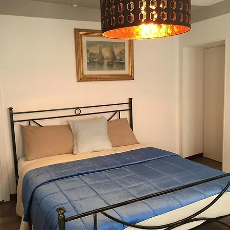 Casa Sakurai Bed & Breakfast *