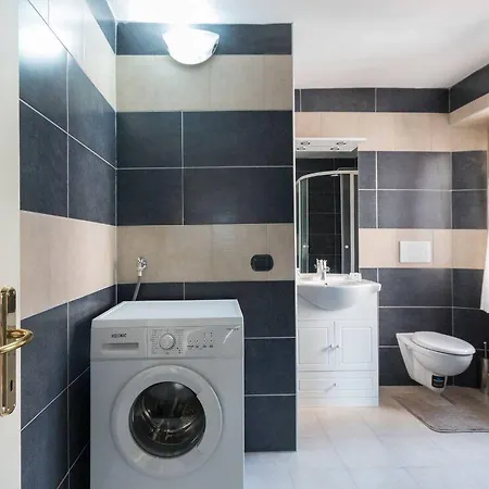 Casa Sakurai Alojamento de Acomodação e Pequeno-almoço *